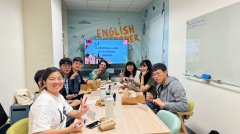 112-2_English_Corner-7.jpg