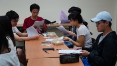 113-1English_Breakthrough-3.JPG