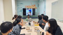113-1English_Corner_2.jpg