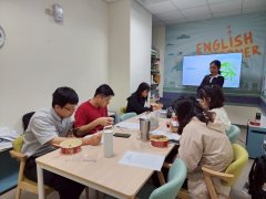 113-2_English_Corner-7.jpg